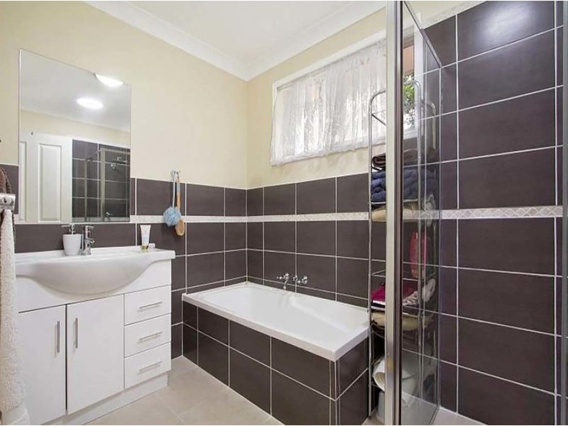 32 Broadwater Esplanade, Bilambil Heights NSW 2486
