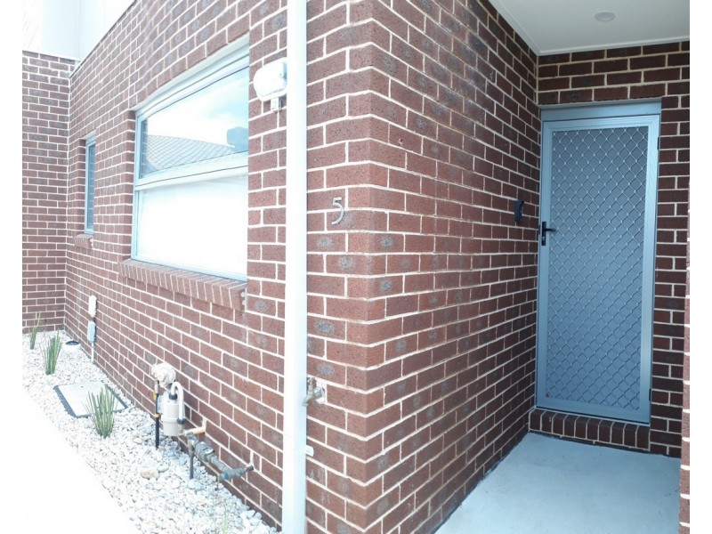 5/26 Albert Crescent, St Albans VIC 3021