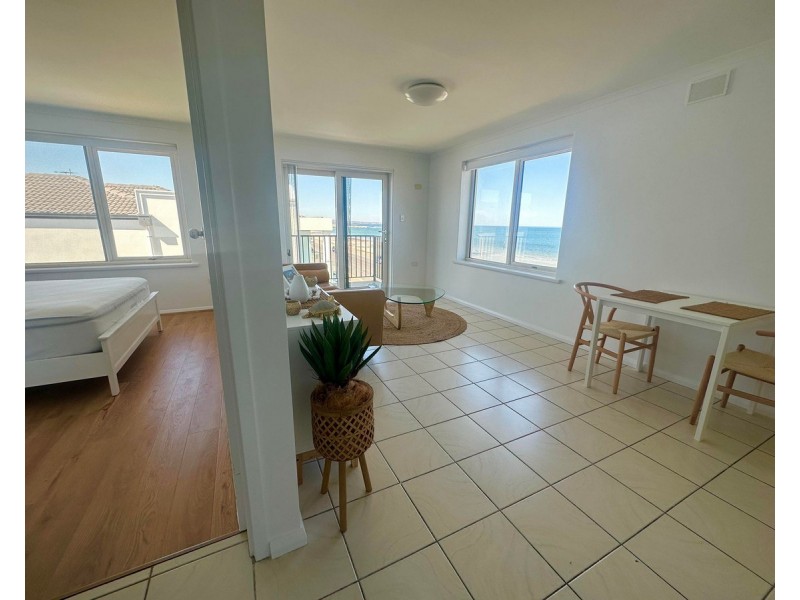 9/52 North Esplanade, Glenelg North SA 5045