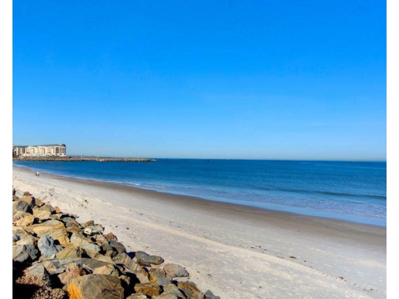 9/52 North Esplanade, Glenelg North SA 5045