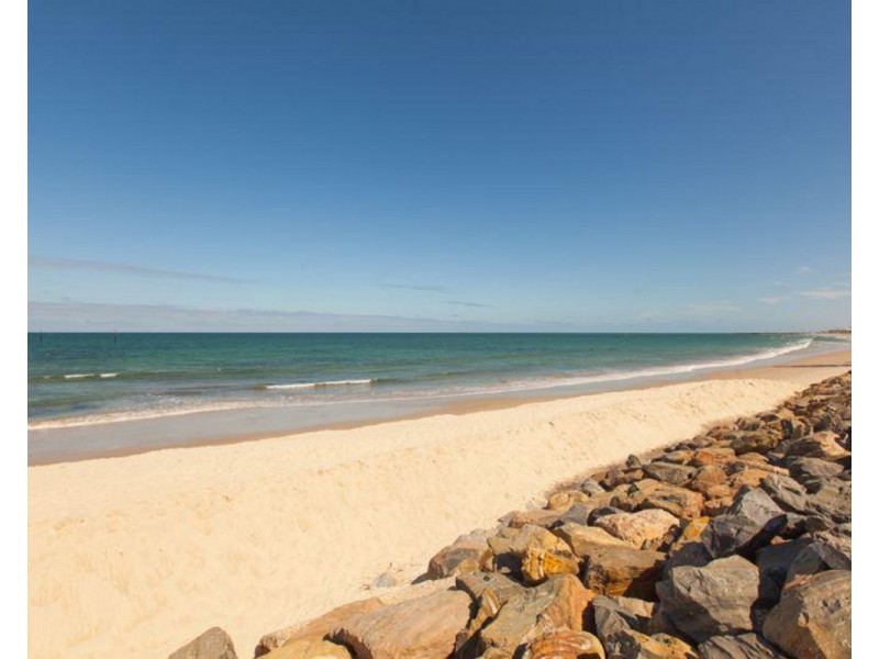 9/52 North Esplanade, Glenelg North SA 5045