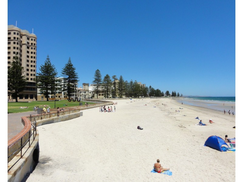 9/52 North Esplanade, Glenelg North SA 5045