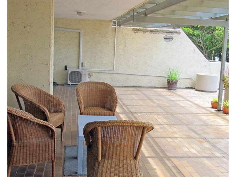 2/164 Macquarie Street, St Lucia QLD 4067