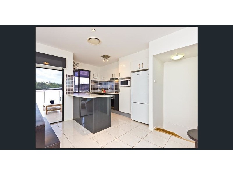 17 Garden Terrace, Newmarket QLD 4051