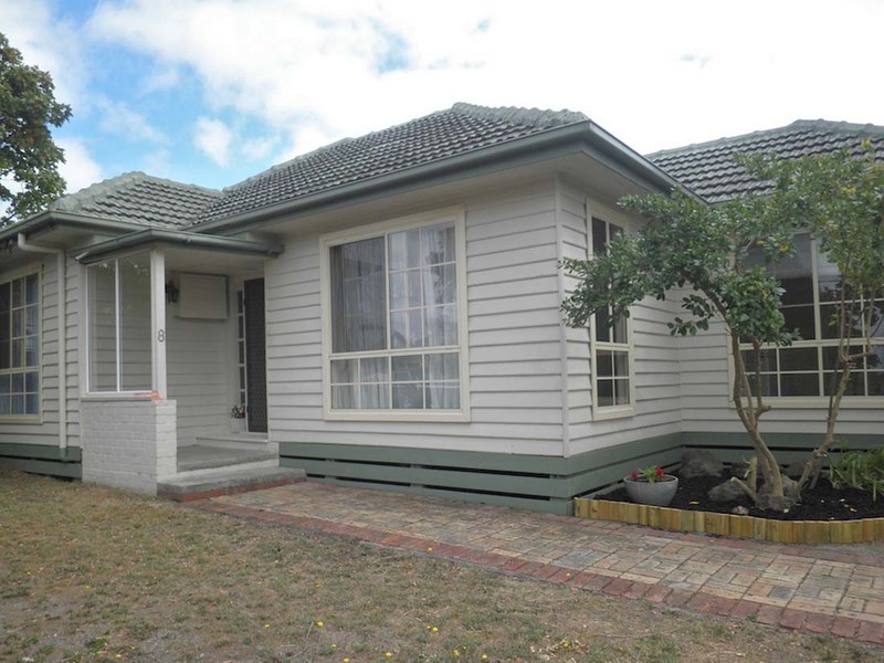 8 Laura Avenue, Belmont VIC 3216