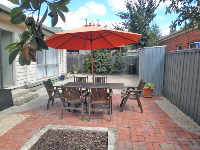 8 Laura Avenue, Belmont VIC 3216