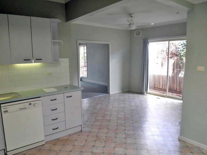 8 Laura Avenue, Belmont VIC 3216