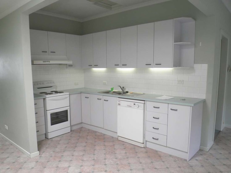 8 Laura Avenue, Belmont VIC 3216