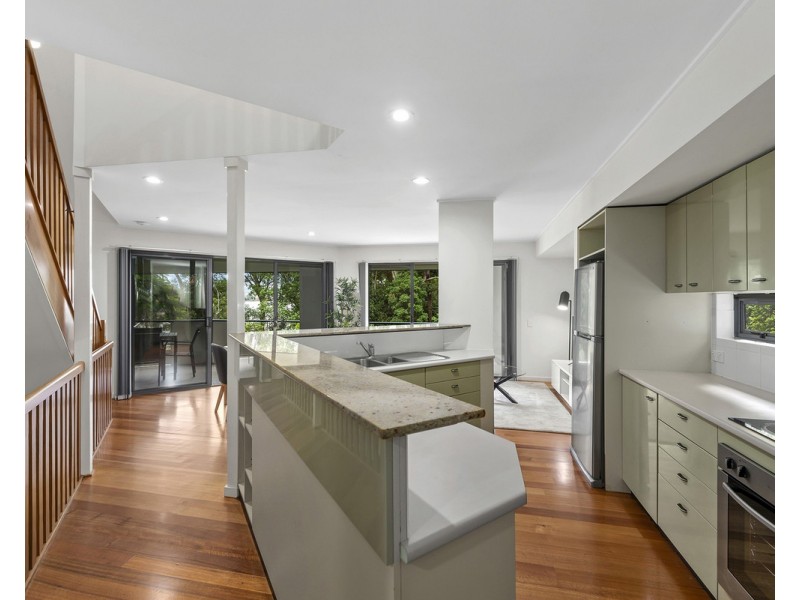 8/9 Rosecliffe Street, Highgate Hill QLD 4101