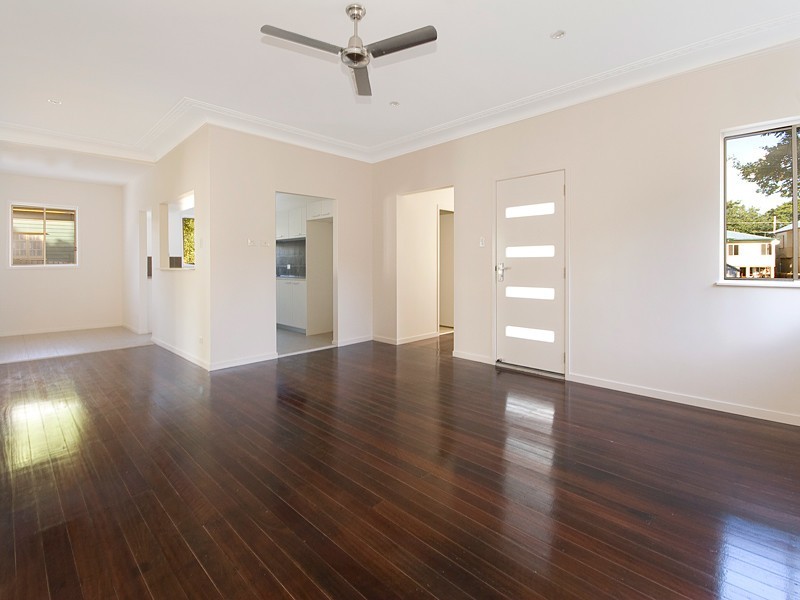 17 Lancelot Street, Tennyson QLD 4105