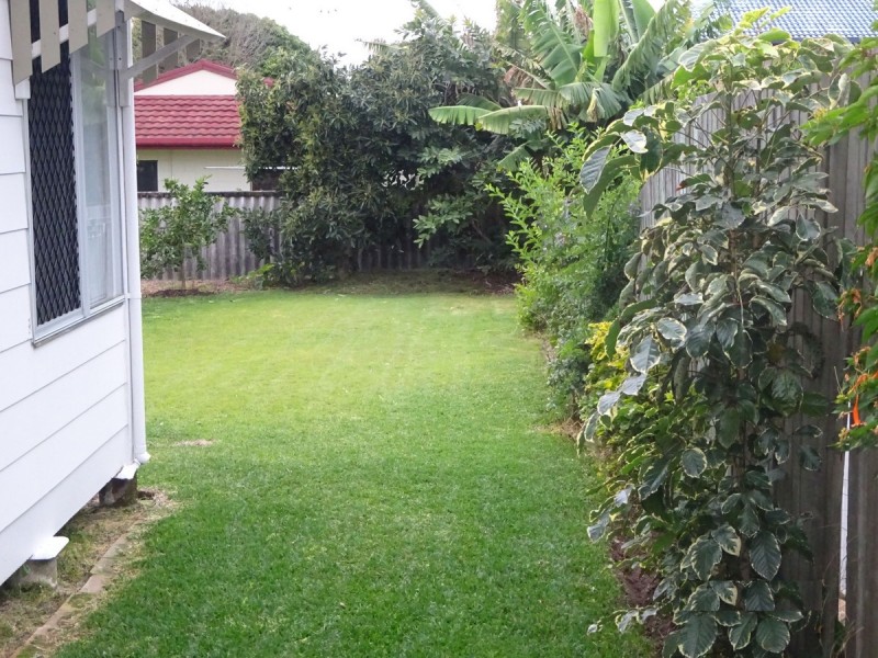 11 Third Avenue, Caloundra QLD 4551