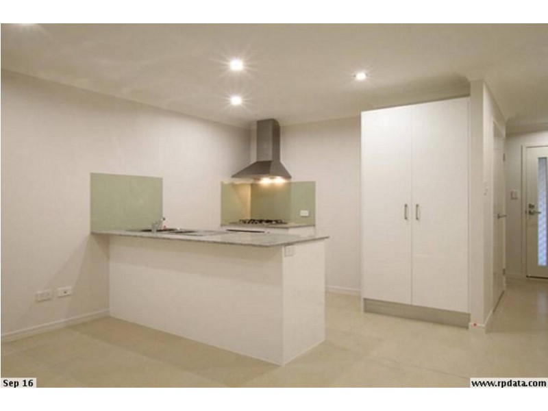 2/11 Acemia Drive, Morayfield QLD 4506