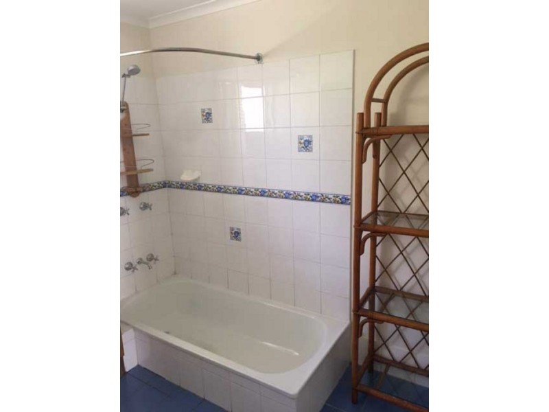 54 Hannam Street, Wynnum QLD 4178