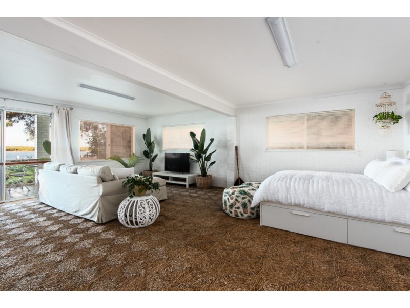 60 Picnic Point Esplanade, Maroochydore QLD 4558