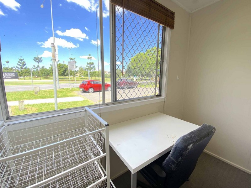 247 Sir Fred Schonell Drive, St Lucia QLD 4067