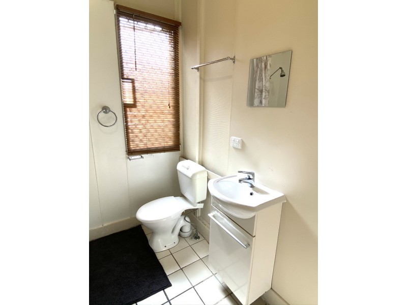 247 Sir Fred Schonell Drive, St Lucia QLD 4067