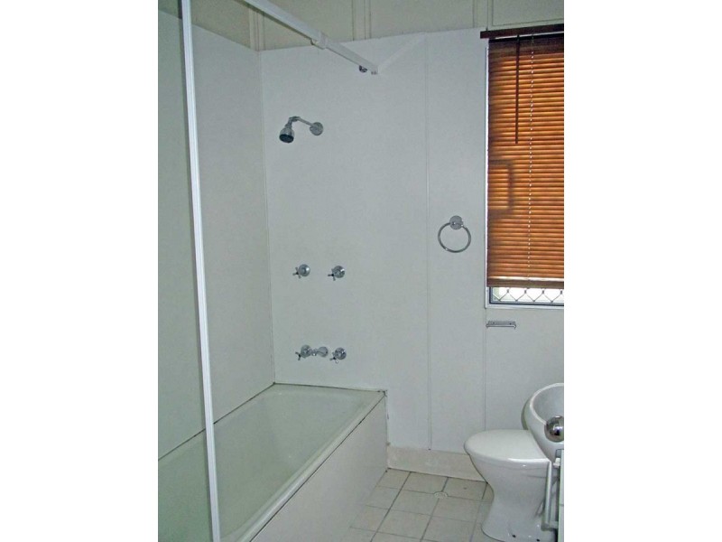 247 Sir Fred Schonell Drive, St Lucia QLD 4067