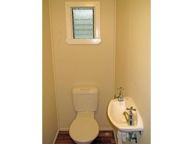 247 Sir Fred Schonell Drive, St Lucia QLD 4067