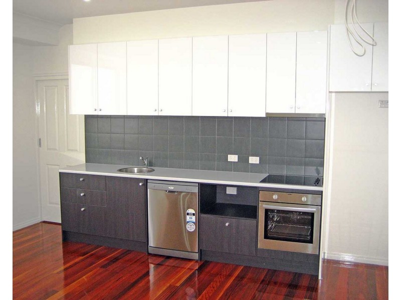 4/15 Nicholson Street, Coburg VIC 3058