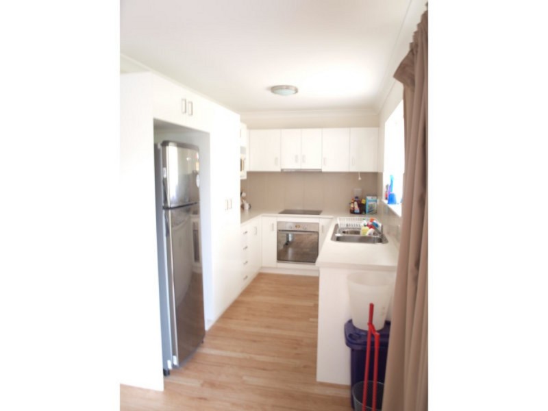 2/219 Sir Fred Schonell Drive, St Lucia QLD 4067
