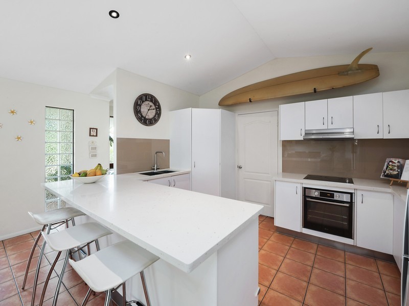 8 Comet Drive, Sunrise Beach QLD 4567