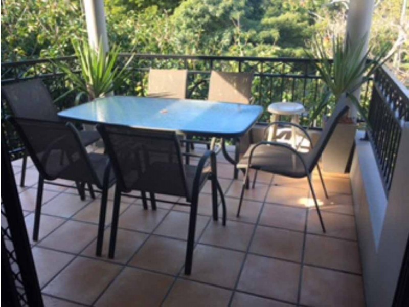 6/260 Sir Fred Schonell Drive, St Lucia QLD 4067