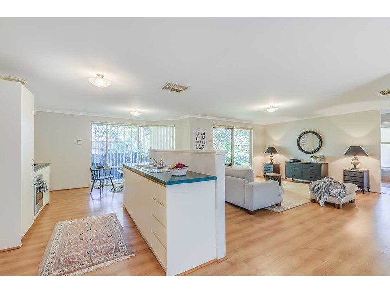 174 Streich Avenue, Kelmscott WA 6111