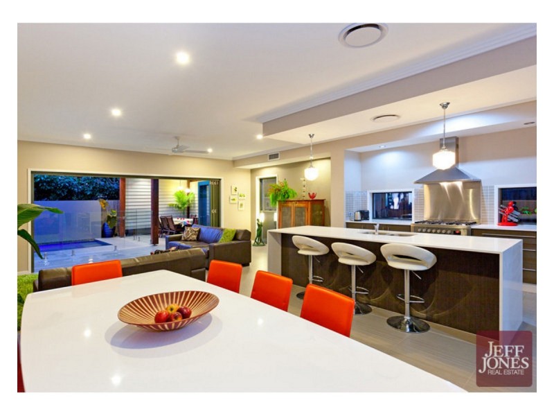 24 Sword Street, Woolloongabba QLD 4102