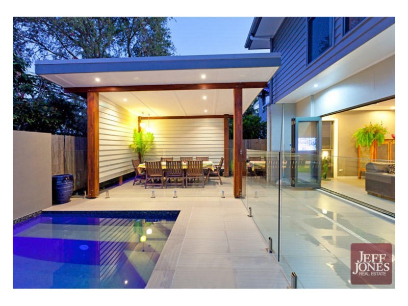 24 Sword Street, Woolloongabba QLD 4102