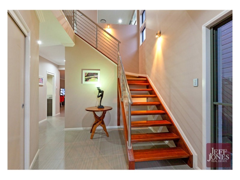 24 Sword Street, Woolloongabba QLD 4102