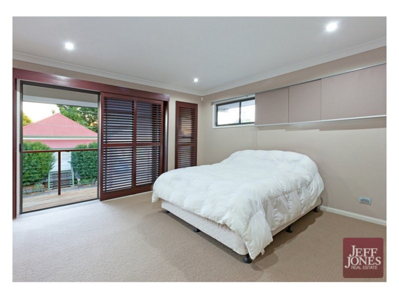 24 Sword Street, Woolloongabba QLD 4102