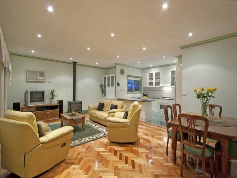 31 Castlereagh Place, Watsonia VIC 3087