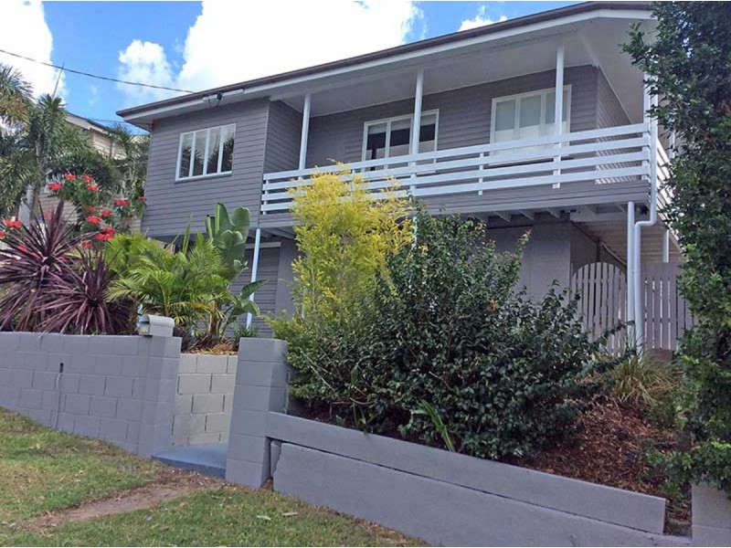 22 Dover Street, Hawthorne QLD 4171