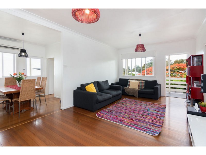 22 Dover Street, Hawthorne QLD 4171