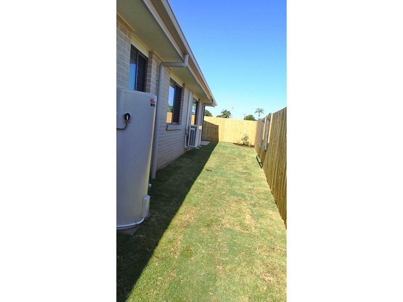 2/5 Mayfair Crescent, Kallangur QLD 4503