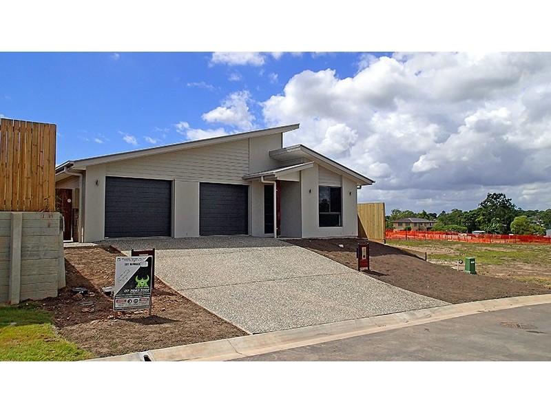 2/5 Mayfair Crescent, Kallangur QLD 4503