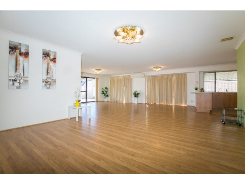 8 Carnforth Road, Butler WA 6036