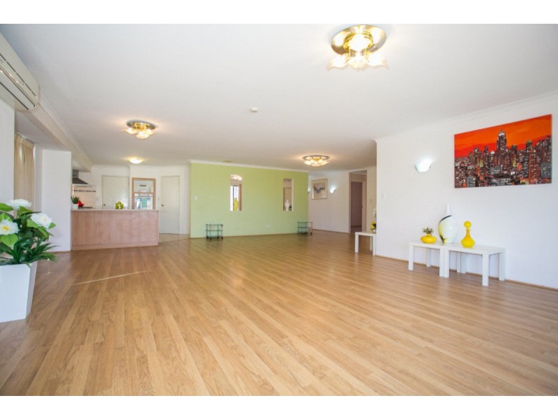 8 Carnforth Road, Butler WA 6036