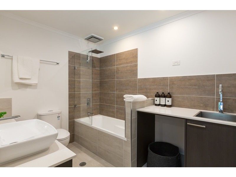 2/123 Indooroopilly Road, Taringa QLD 4068