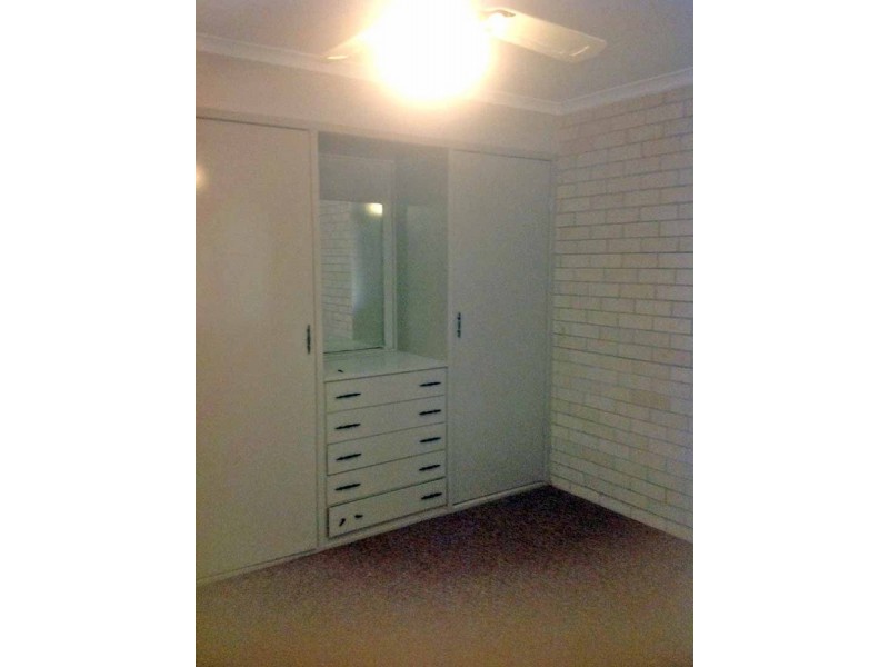 2/35 Hoffmann Street, Granville QLD 4650