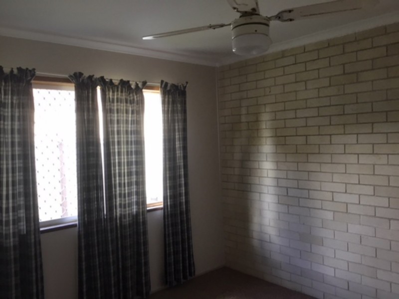 2/35 Hoffmann Street, Granville QLD 4650