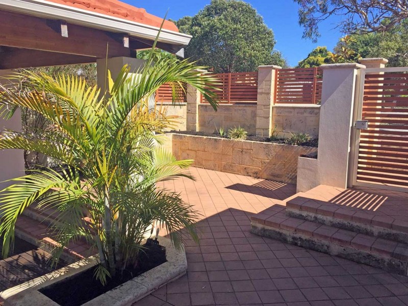 54 Francis Avenue, Karrinyup WA 6018