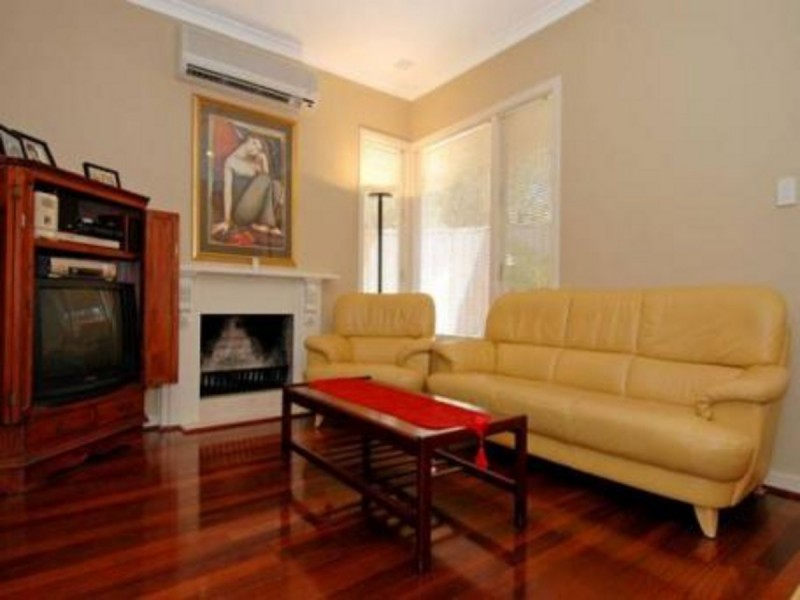 54 Francis Avenue, Karrinyup WA 6018