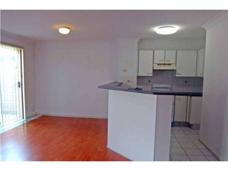 3/4 Bushmead, Nerang QLD 4211