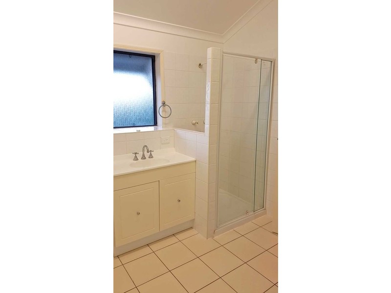 13 Pharlap Parade, Branyan QLD 4670