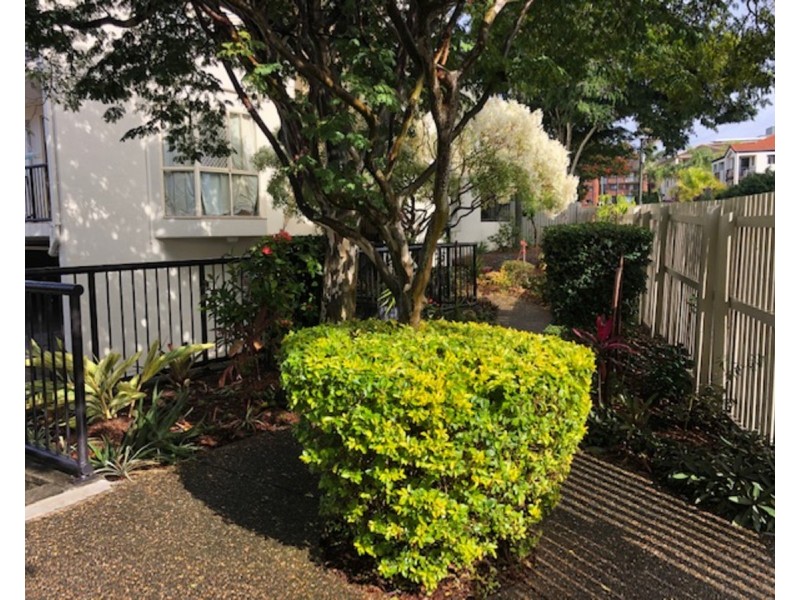 27/63 Queen Street, Southport QLD 4215