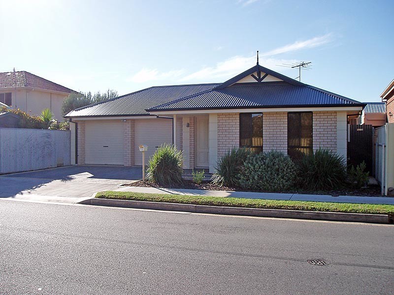 12 Oak Street, Royal Park SA 5014