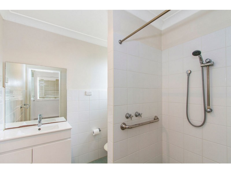 145 Brisbane Water Drive, Point Clare NSW 2250