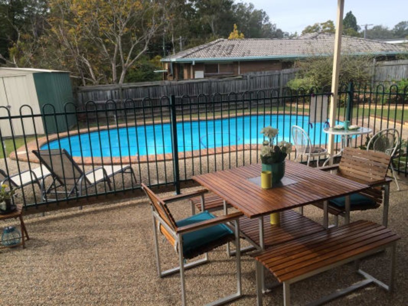 6 Malvern Road, Albany Creek QLD 4035