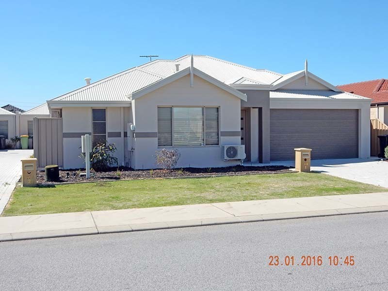 1/186 Fraser Road North, Canning Vale WA 6155